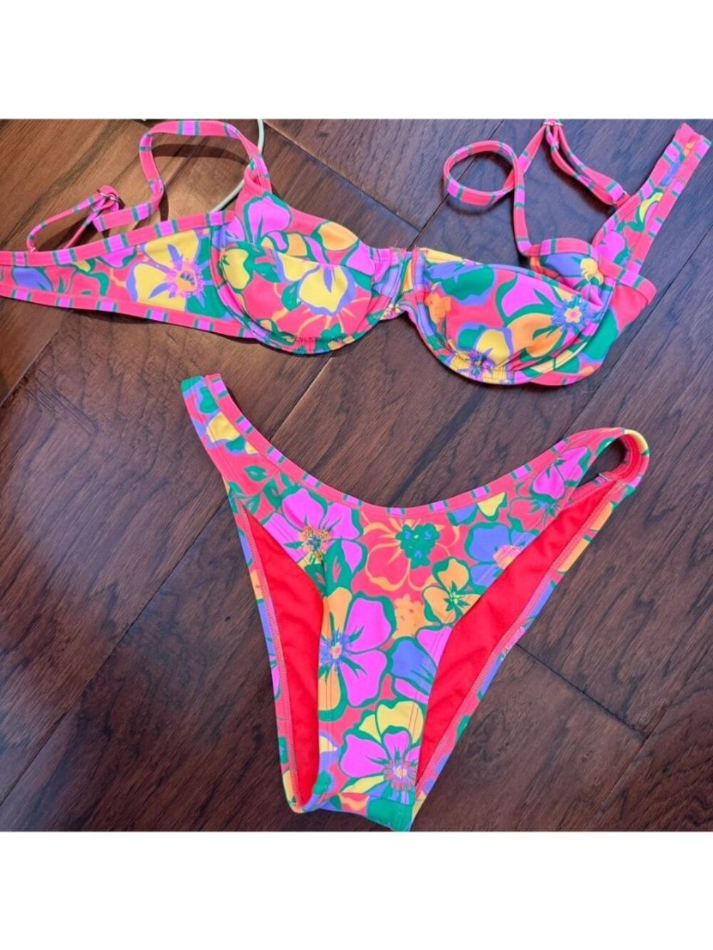 2PC Multicolor Floral Low Rise High Leg Cheeky Bottom Underwire Bikini Set Small